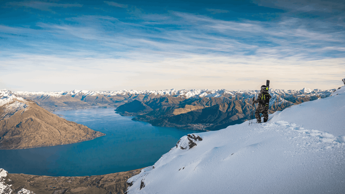 新西兰滑雪-卓越山-看瓦纳卡湖